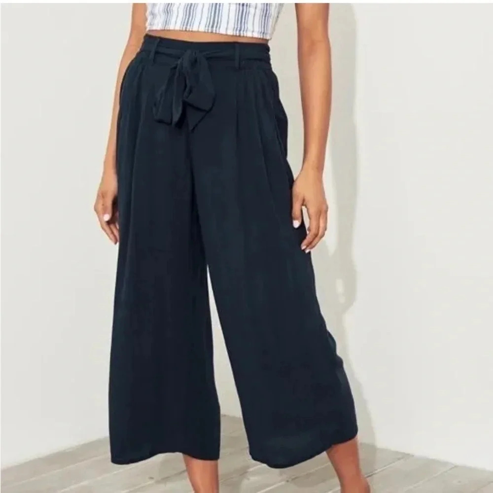 Hollister Co.‎ Ultra High Rise Culottes Pants Navy Size XS Women